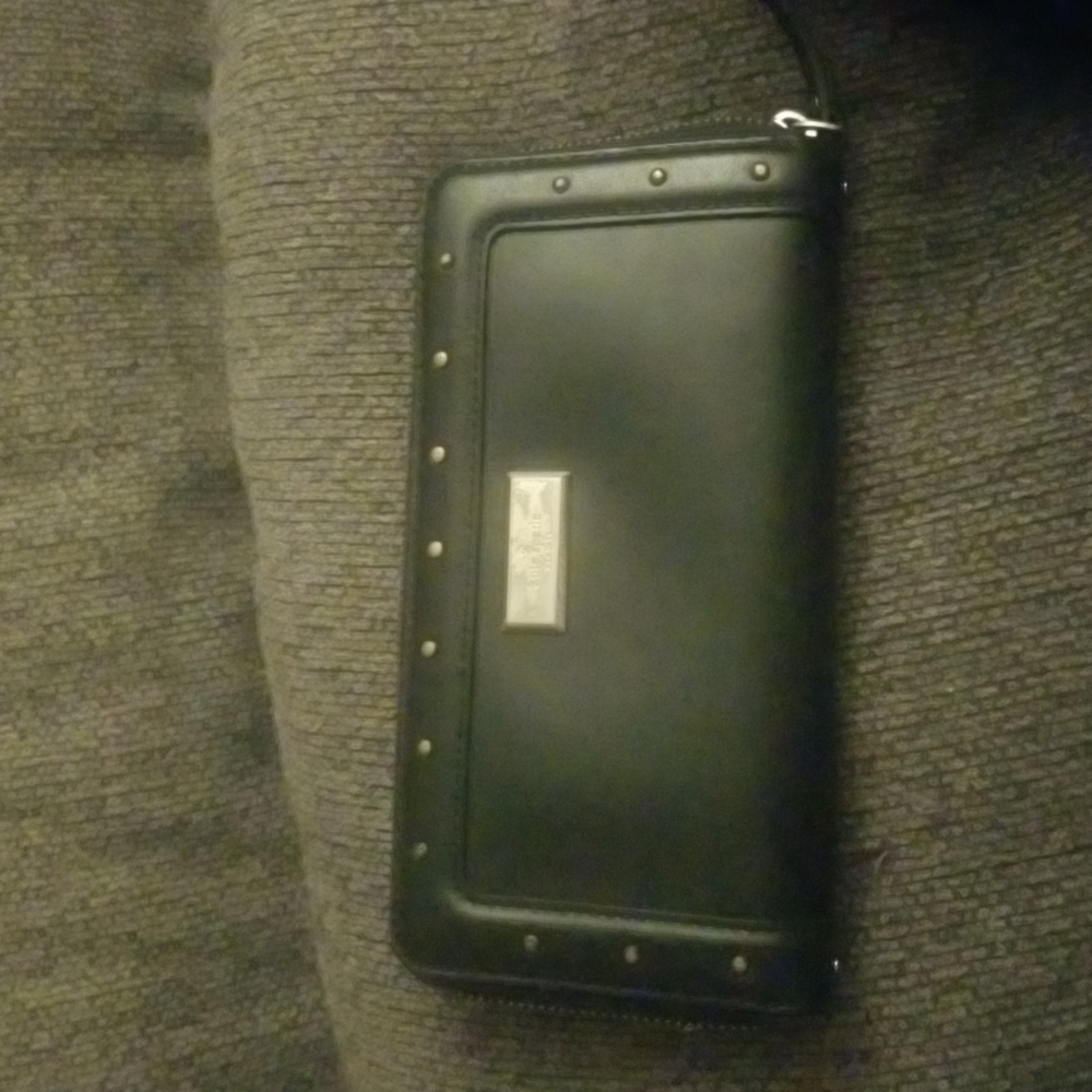 Kate Spade zip wallet